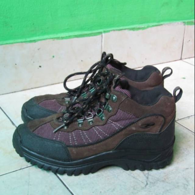 Sepatu Gunung Bekas Hiking Shoes Second