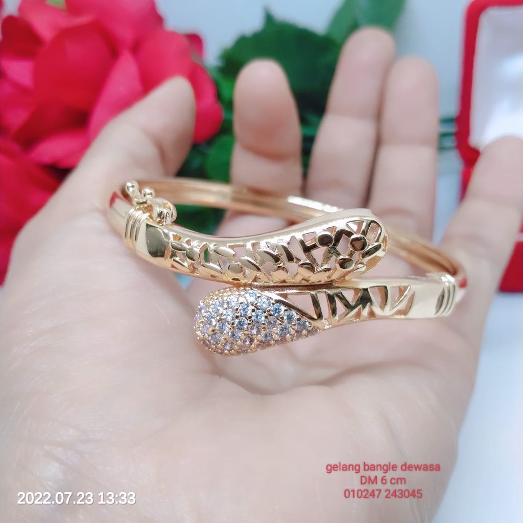 Gelang Tangan Bangle Wanita Titanium Xuping Perhiasan Aksesoris Fashion Lapis Emas Anti Luntur