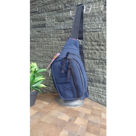 TAS SELEMPANG COWOK FROSTON KEKINIAN