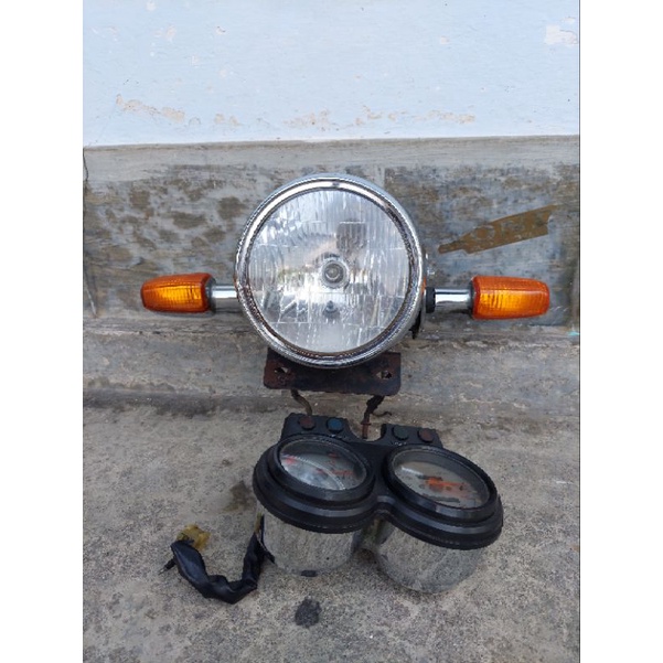 Lampu set tiger lawas / tiger lama.