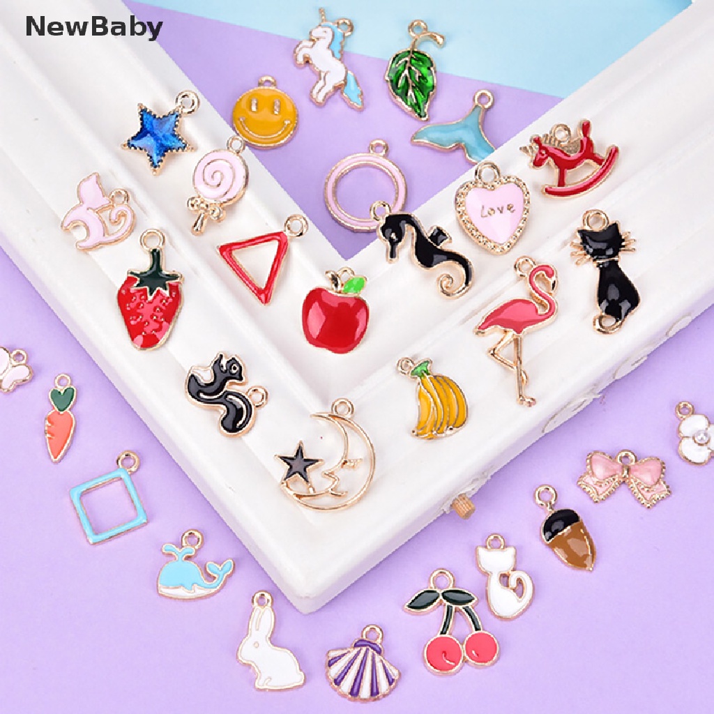 30pcs / Set Liontin Enamel Bentuk Hewan Bulan Bintang Buah Untuk Membuat Perhiasan