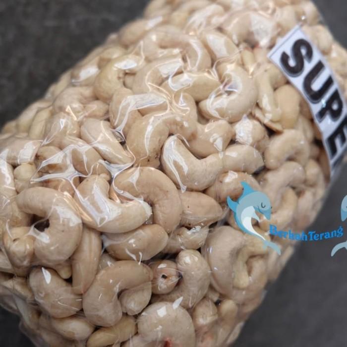 

kacang mede / kacang mente / mete SUPER sulawesi 1KG