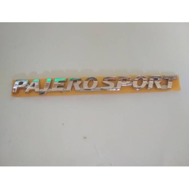 Emblem tulisan pajero sport