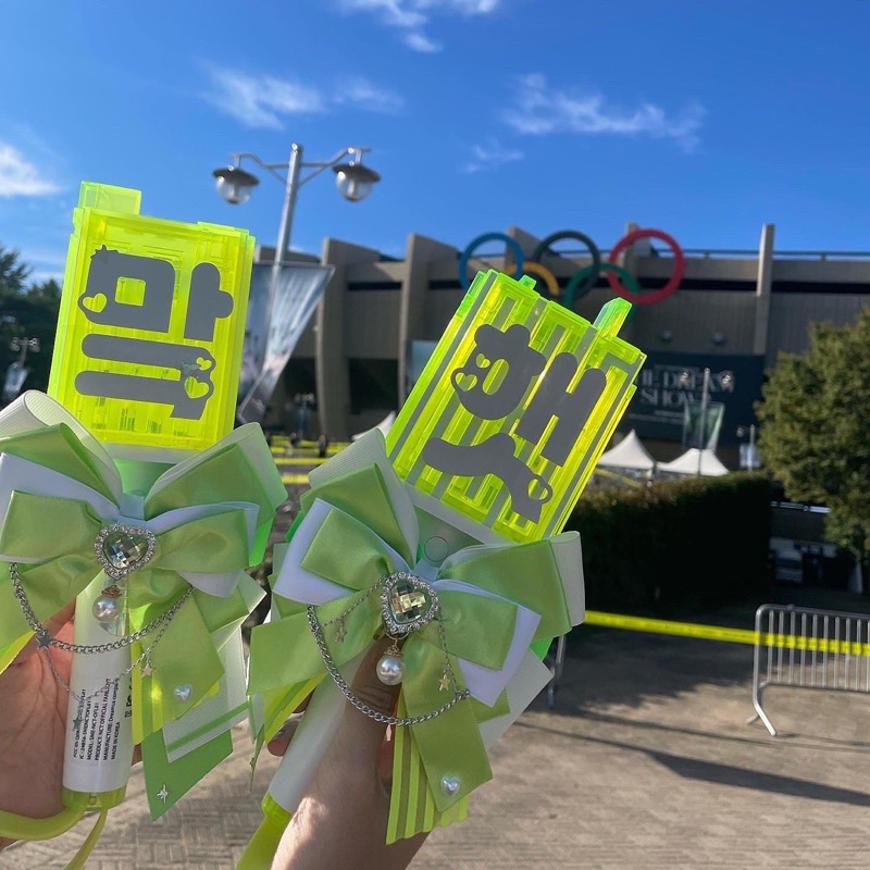 baca deskripsi NCT LIGHTSTICK HEART REFLECTIVE STICKER