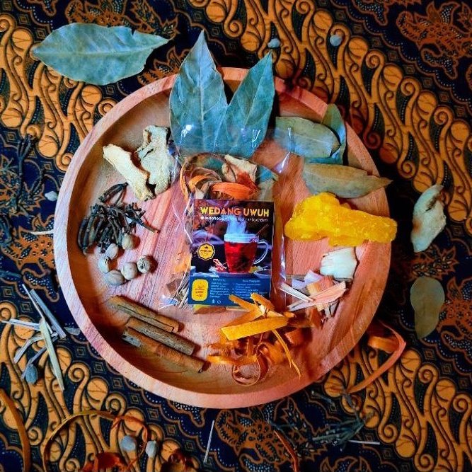 Wedang Uwuh Komplit Menyehatkan Khas Jogja Herbal Alami dengan Rempah-rempah Terbaik Lengkap Gula Batu