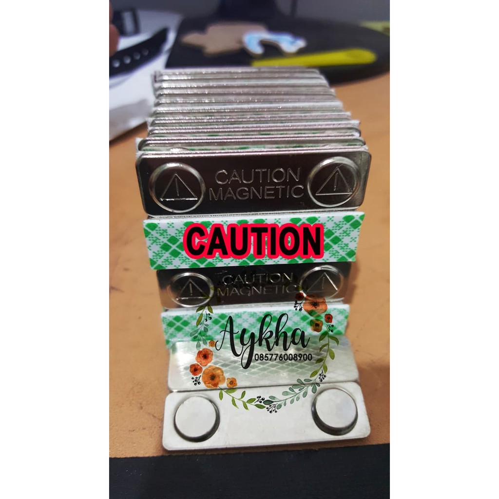

Grade B CAUTION Magnet Nama Dada Mahnet Mahnit Magnit Nametag Name Tag