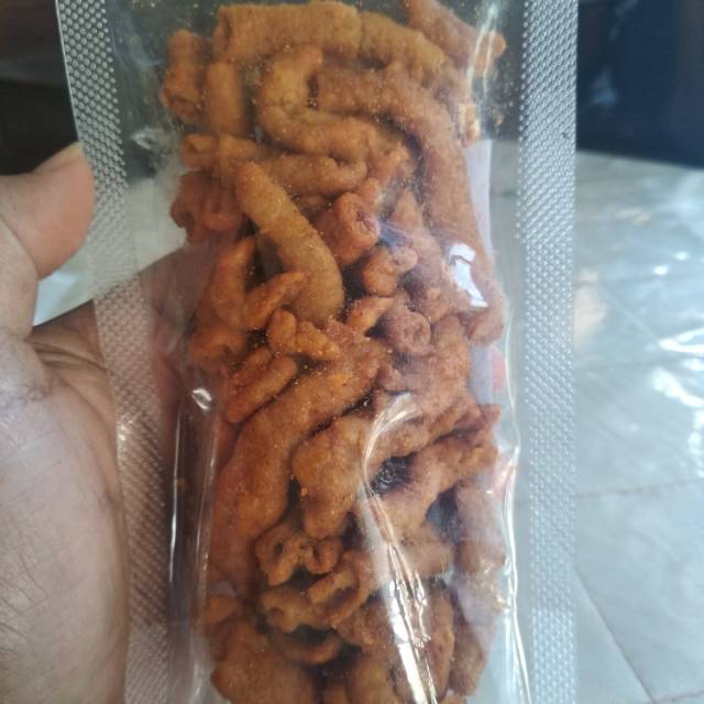 

Usus Pedas makanan pedas cemilan hits