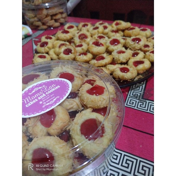 

Thumbprint chistraw kue lebaran