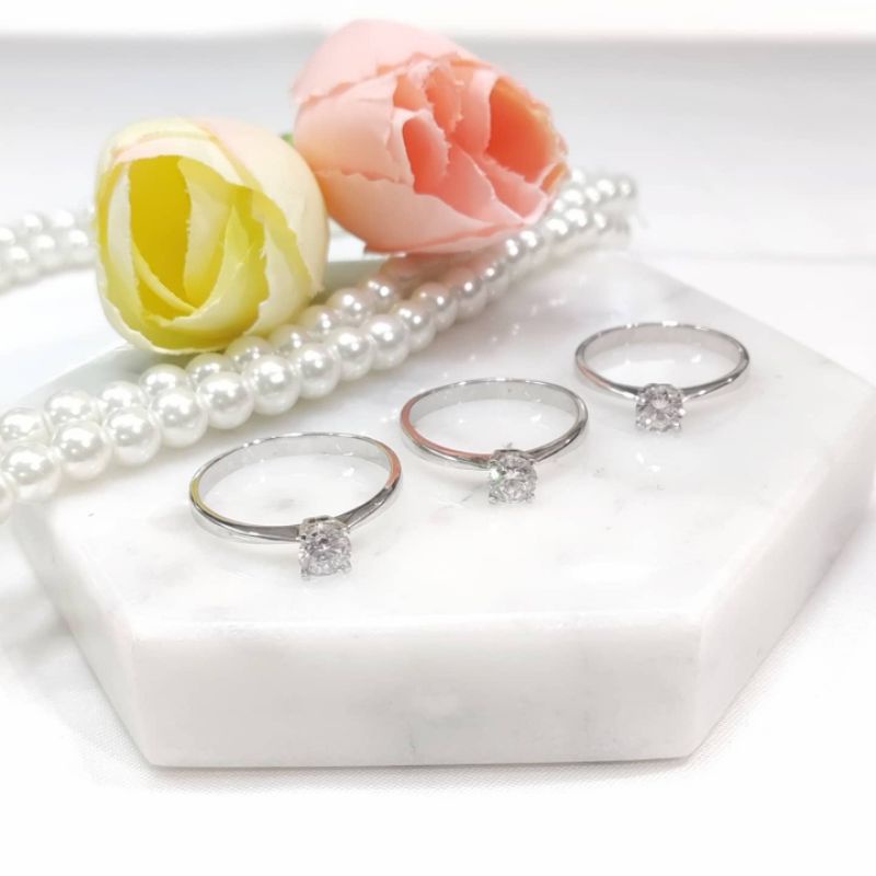 CINCIN SOLITAIRE WHITE GOLD 375