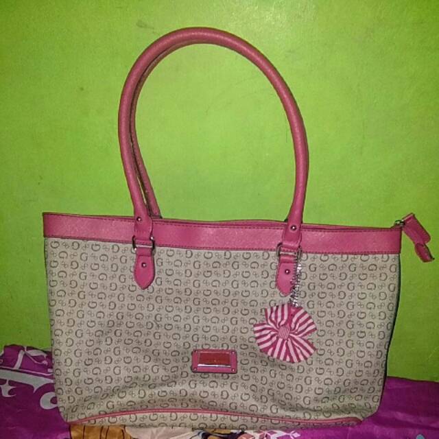 Preloved authentic (ori) tas guess