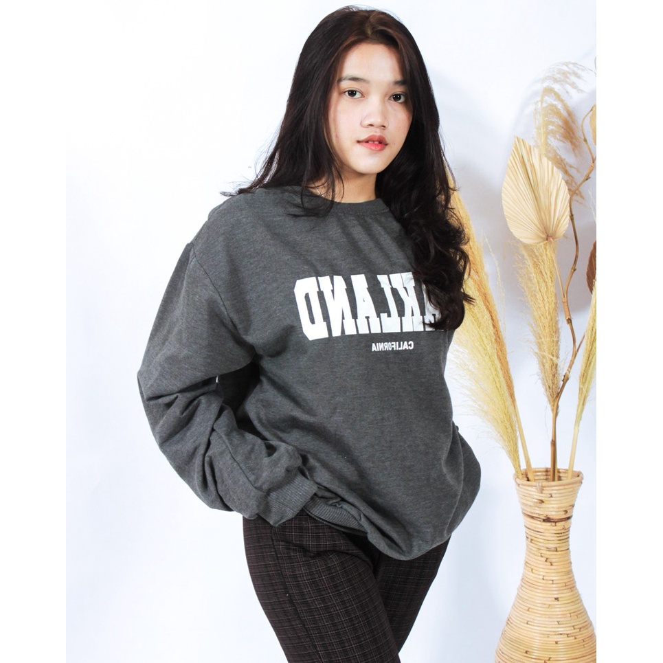 Baju atasan wanita terbaru Sweater Oversize Crewneck