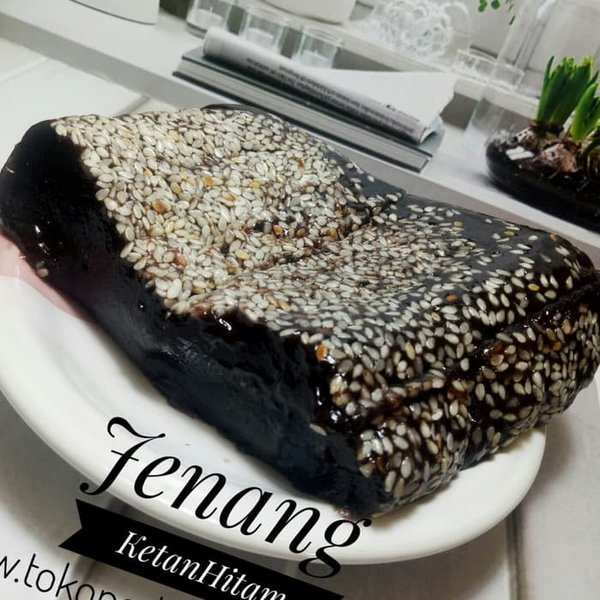 Dodol / Jenang berbalut biji wijen legit Original Ketan item Asli 500 Gram Higienis/ Dodol wijen / Jenang wijen Original Ketan Hitam 500 gram Asli Bogor
