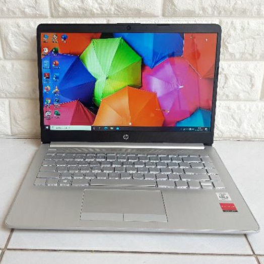 Laptop HP 14s-cf004TX Intel Core i5-10210U 2.11GHz 4GB 240GB RADEON