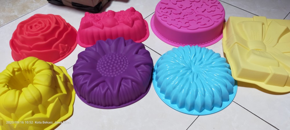 Cetakan Silikon Kue Bolu Puding Tulip Pan