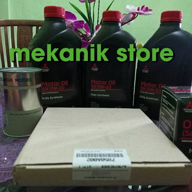 Oli mesin Mitsubishi 0w-20 / paket oli mesin Mitsubishi mirage