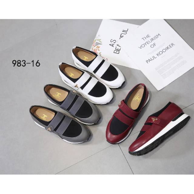 New Arrival 
*Chanel Sneaker #983-16*