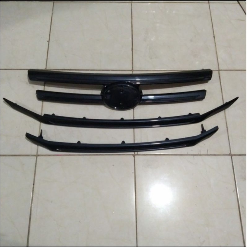 grill radiator depan Rush Terios /2018/2021/ original