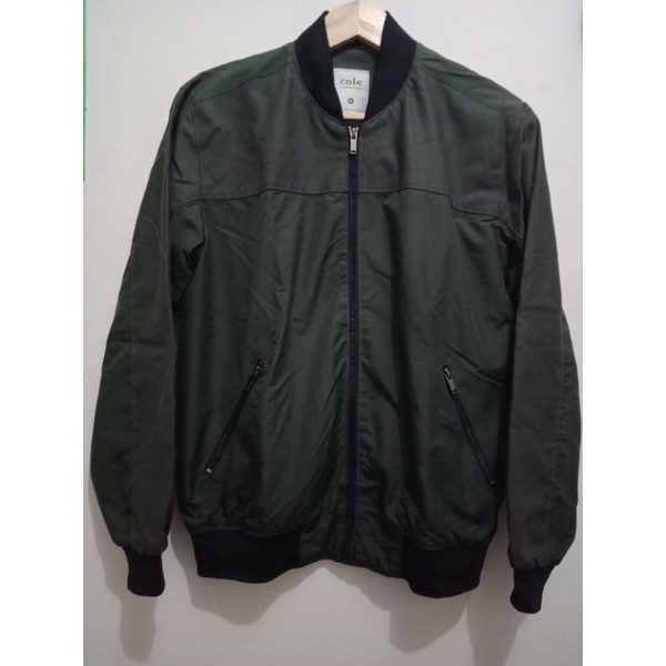 jaket cowok preloved size M jaket pria jaket cole