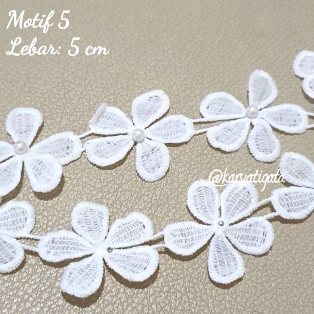 Renda Prada Bunga Putih Mote Mutiara - Motif 5 (15 Yard)