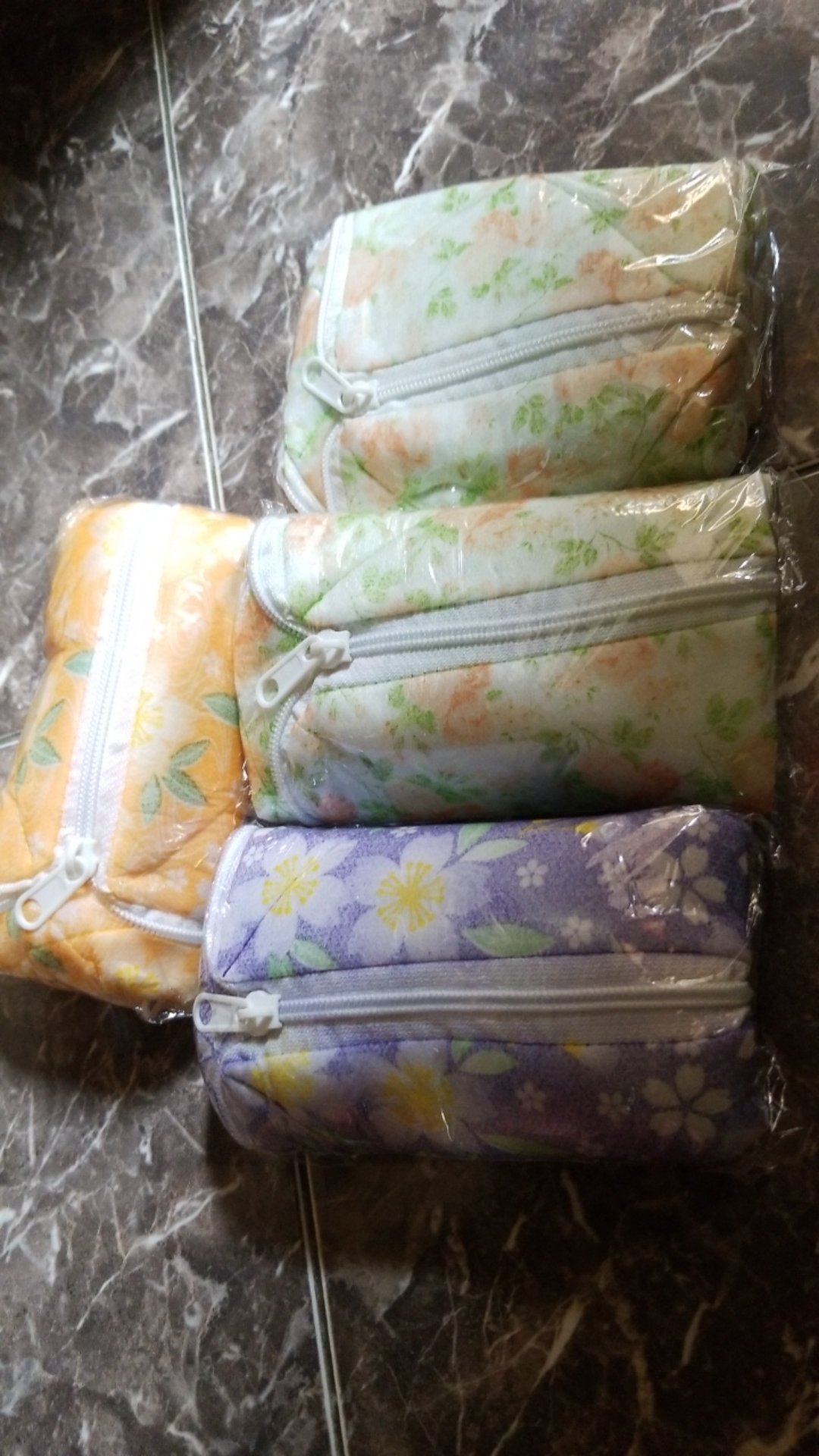 Dengan Lapis Busa Sarung Piring 21cm