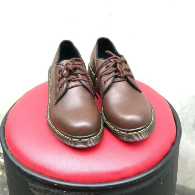 GRATIS ONGKIR ! SEPATU DOCKMART KULIT ASLI MADE IN ENGLAND