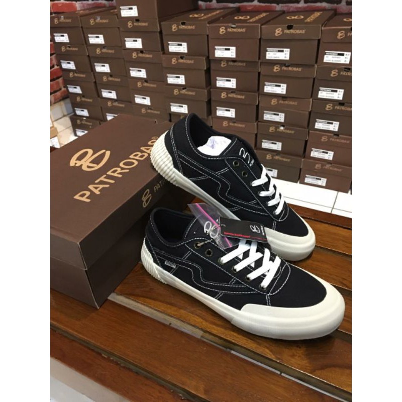 Patrobas Equip Low Black White