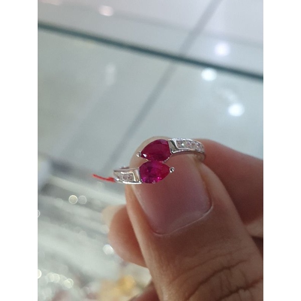 cincin batu merah emas putih 750 spiral