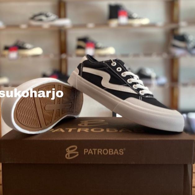 (SALE) PATROBAS - SEPATU PATROBAS IVAN LOW BLACK WHITE - SNEAKERS - PETROBAS - SEPATU PRIA - SEPATU 