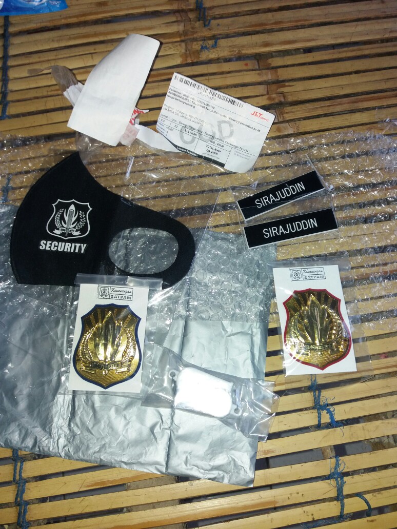 Lencana Kewenangan Security Besar List Biru/merah