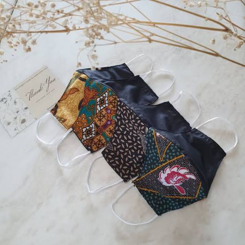 Masker kain motif batik bisa isi tisu - Masker kain 2 lapis