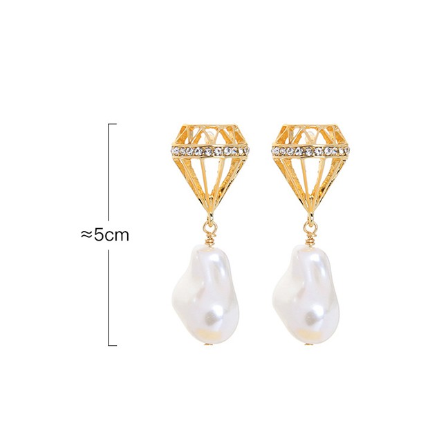 LRC Anting Tusuk Fashion Pearl Stud Earrings Diamond Baroque Pearl Earrings With Diamonds K09864