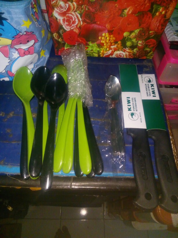 Pisau Dapur Kiwi No.5 (475)