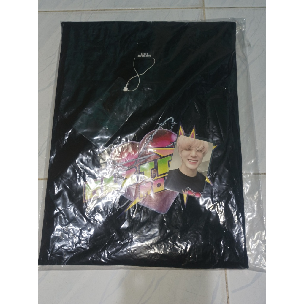 NCT DREAM POP UP STORE MD GLITCH MODE TSHIRT JENO KAOS