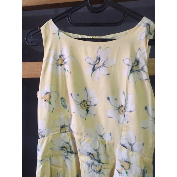 dress flower preloved