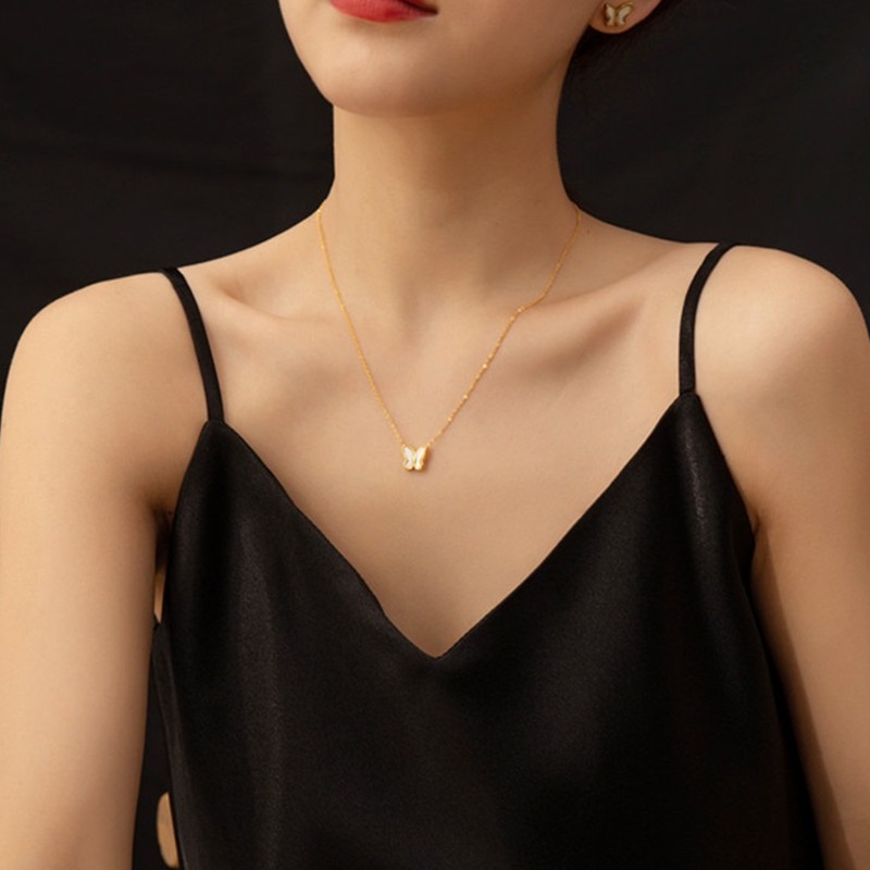 Kalung Titanium Wanita Kupu Kupu Fritillary Anti Karat Perhiasan Emas Korea