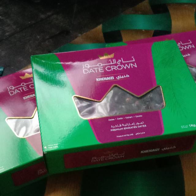 

Kurma Dates Crown Khenaizi