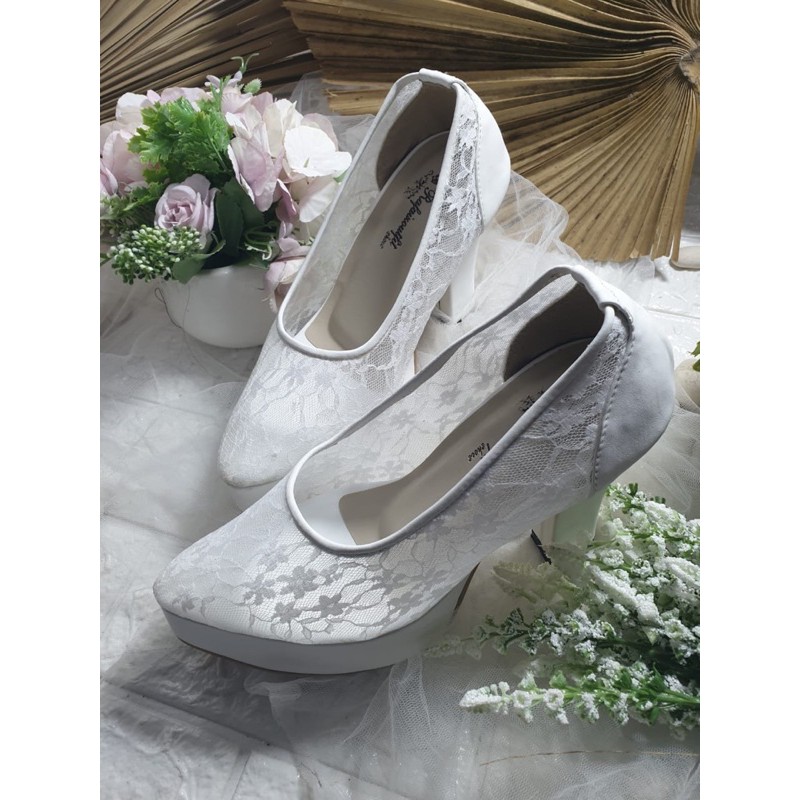 sepatu kalisa putih 10cm hak tahu