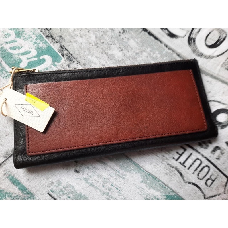 SOLD PRELOVED Fossil Shelby Clutch Black