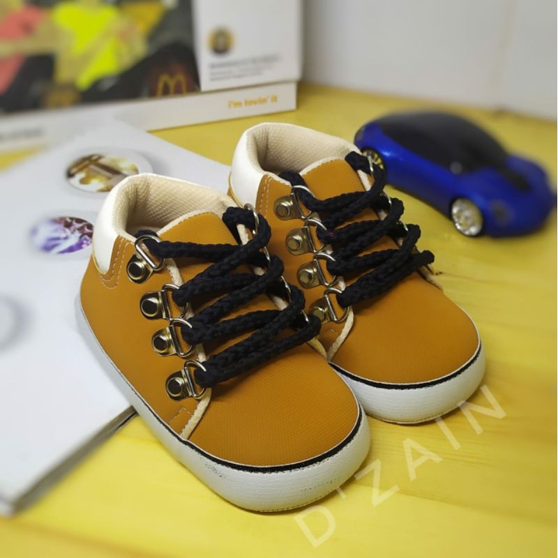 sepatu bayi prewalker/sepatu balita murah