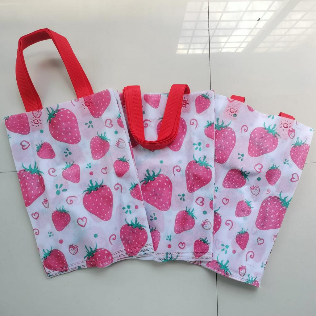 

Tas Ultah Spunbond Tali Motif / Goodie Bag Ultah Strawberry