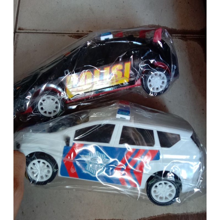 mobil mainan polisi police