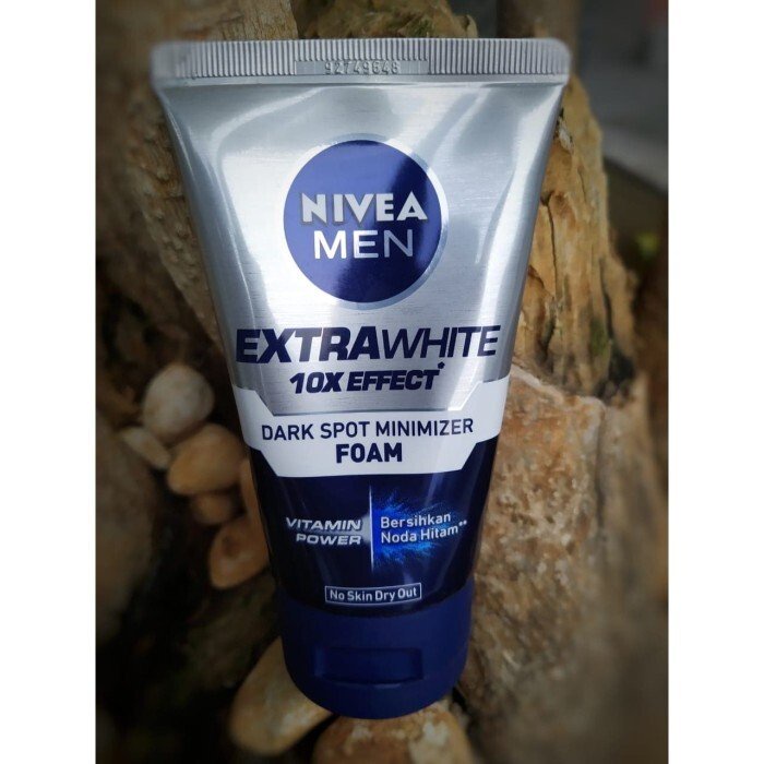 NIVEA MEN Extra White Dark Spot Minimizer Facial Foam 50 ml / 100 ml Nivea Men Bright Dark Spot