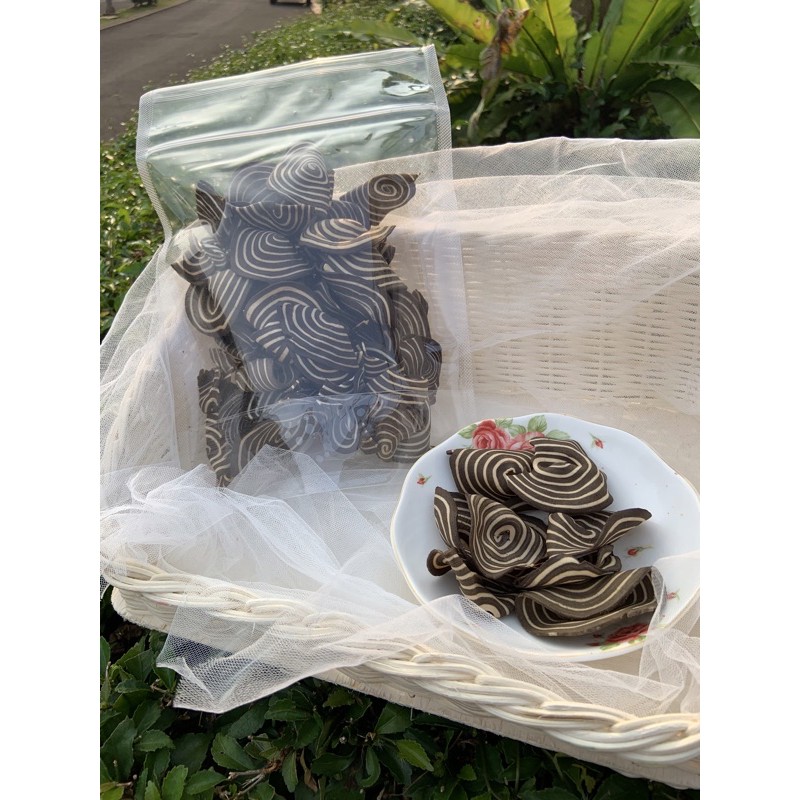 

Cemilan Kuping Gajah