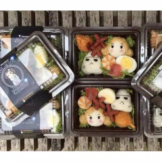 

Bento Anak Halal 30 Pack Thema : Star Wars (Include Sticker) Bisa Custom!!!