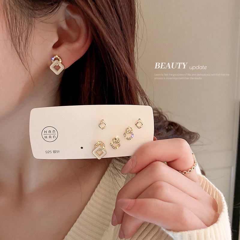 6-piece set Dari Anting-Anting Bunga Cinta Kecil mini Mengkilap Aksesoris fashion Korea Wanita