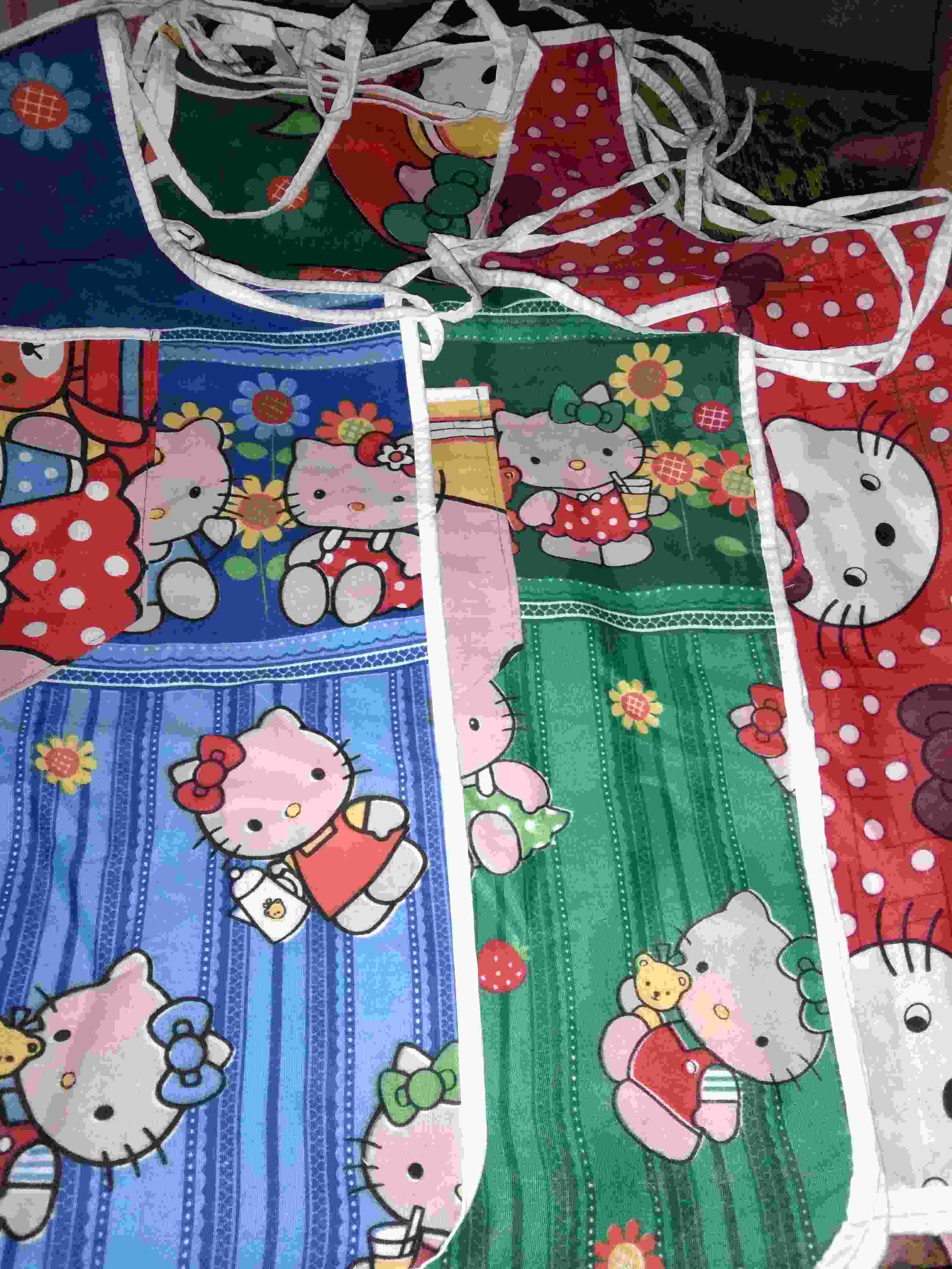 Cod Celemek Dewasa Motif Karakter Berbahan Poly Tc