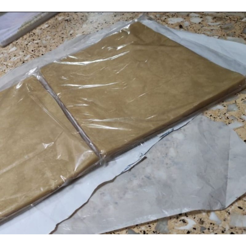 

Kulit Martabak Besar Extra Besar 25cm X 30cm isi 25 Lembar