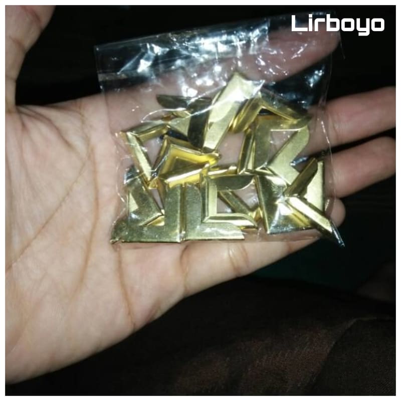 Pinggiran pojokan kitab MS