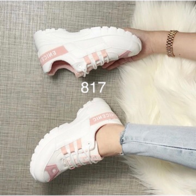 Sneakers a817