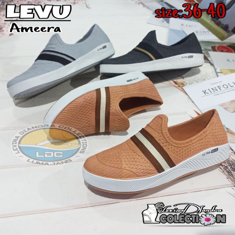 SEPATU KARET SLIPON WANITA LEVU STELLA AMEERA (36-40)